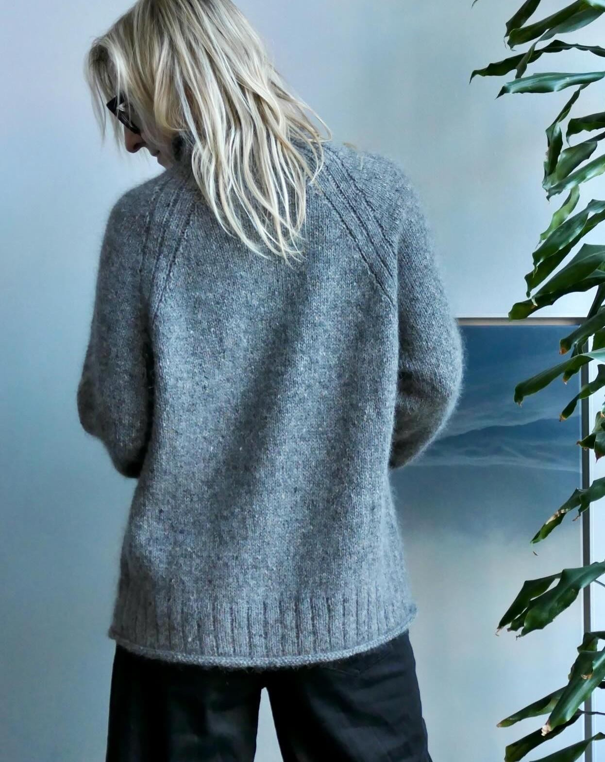 Свитер-унисекс спицами