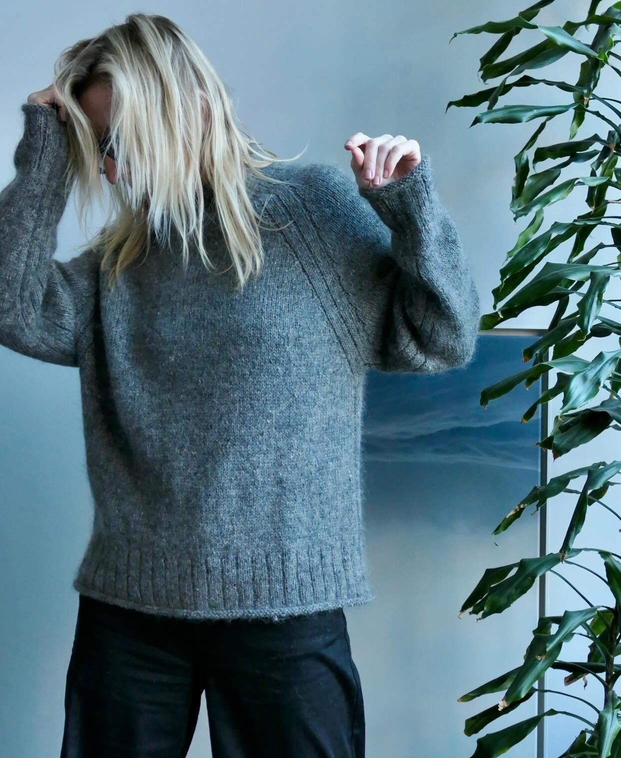 Свитер-унисекс спицами