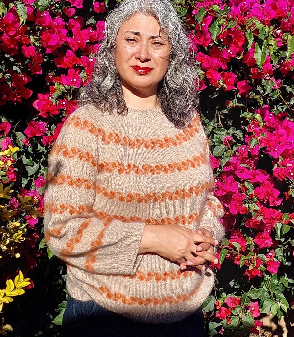 Красивый свитер спицами