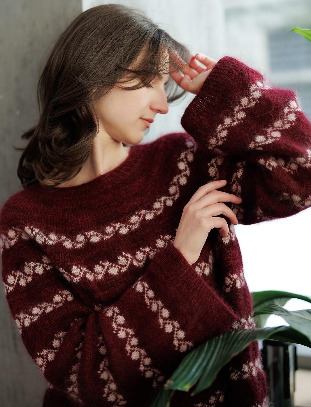 Красивый свитер спицами