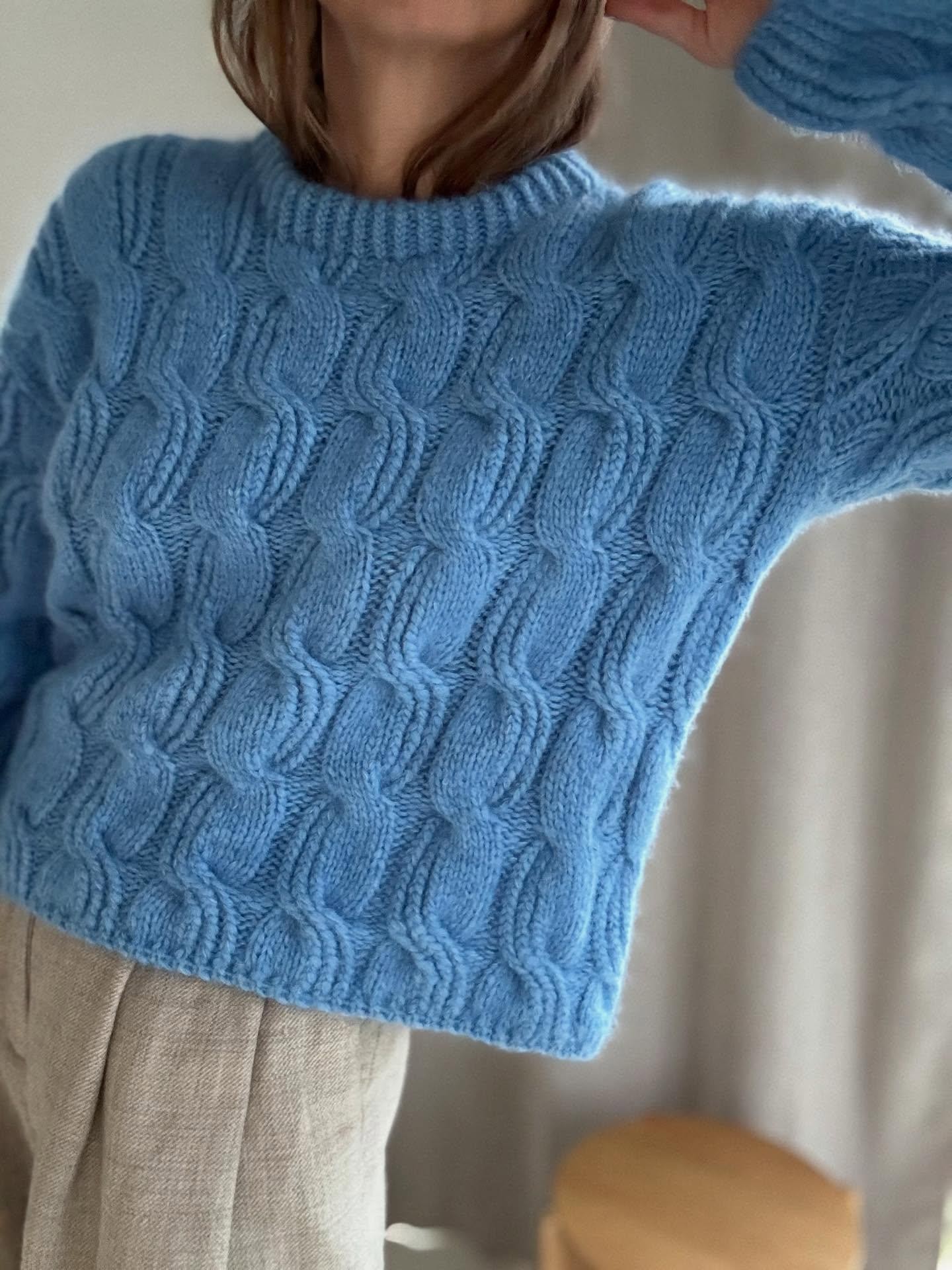 Текстурный свитер спицами
