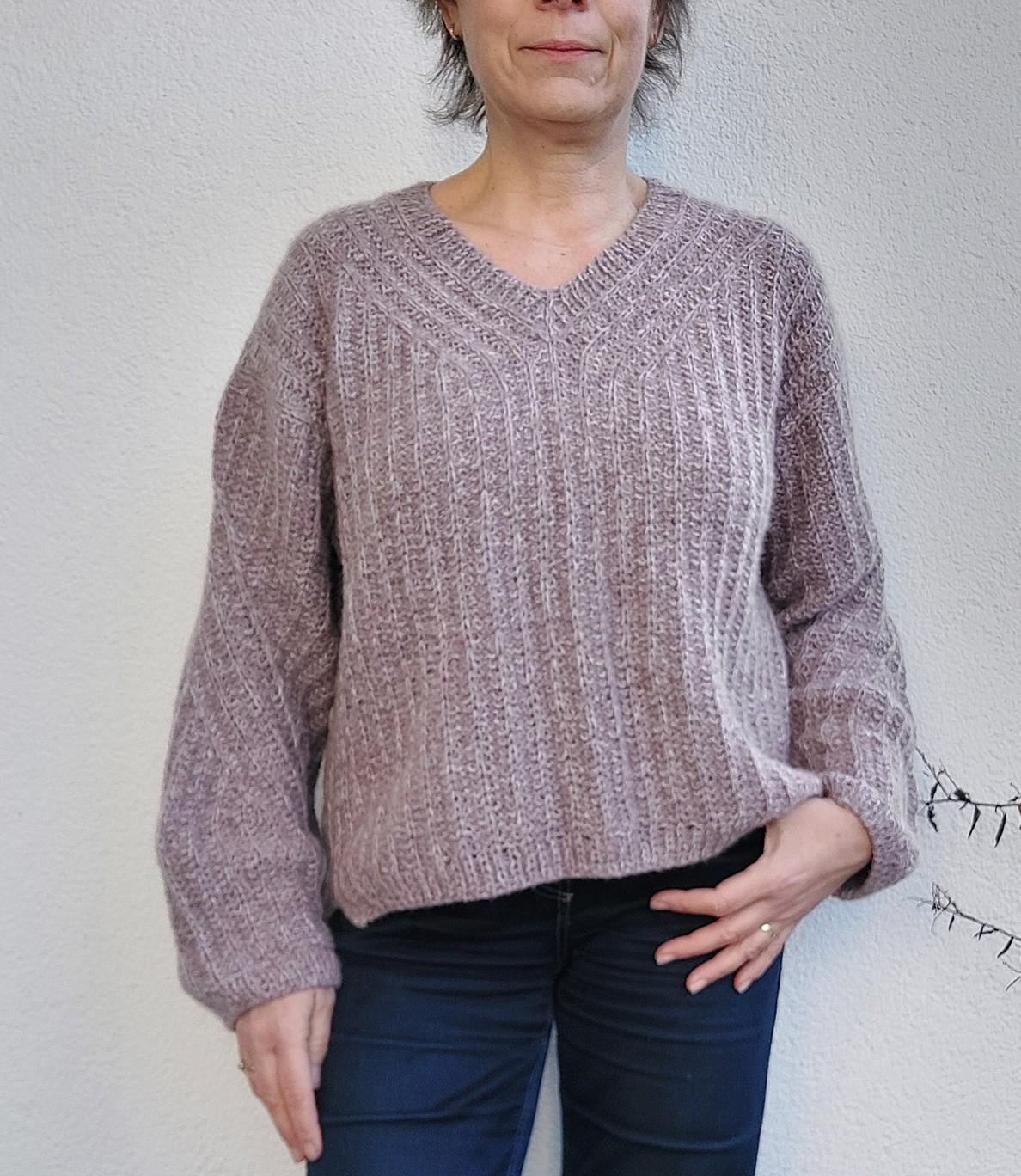 Красивый пуловер спицами