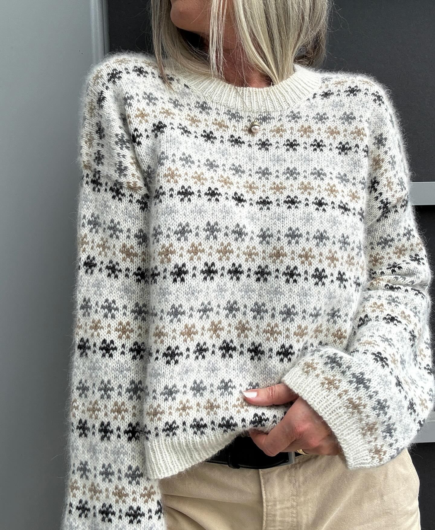 Красивый свитер спицами