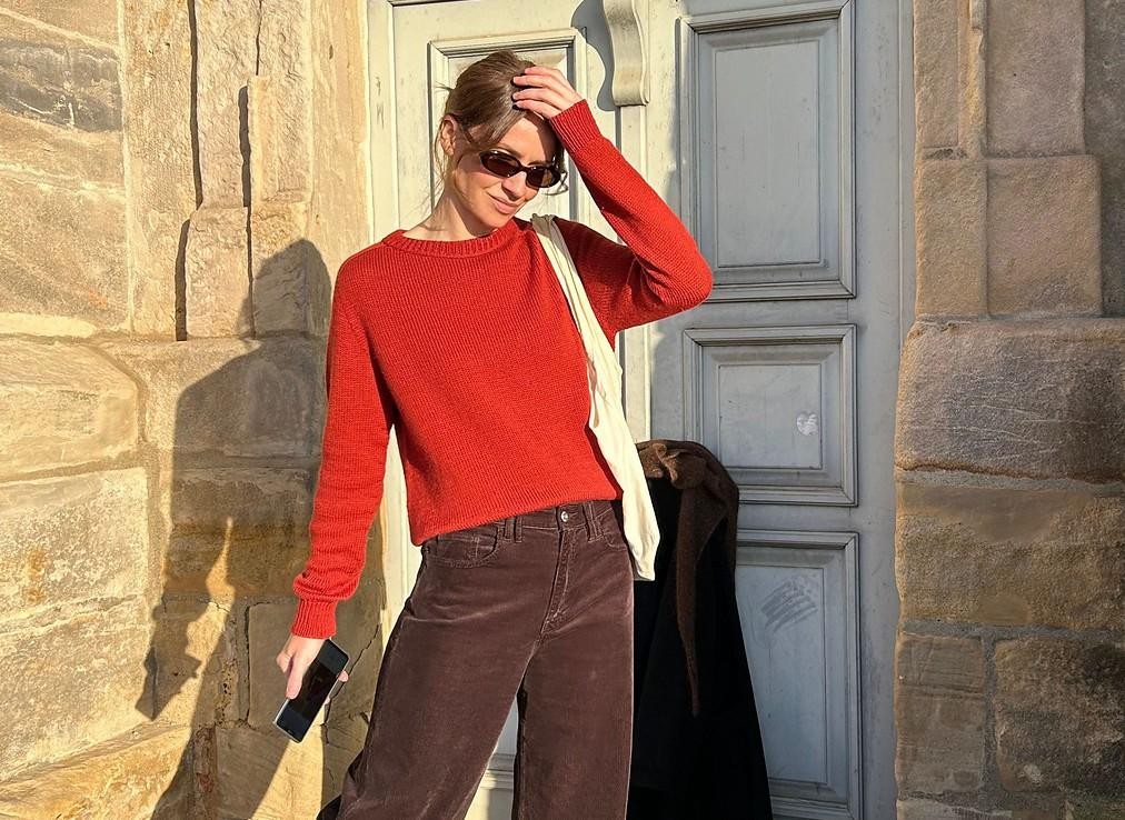 Элегантный свитер спицами