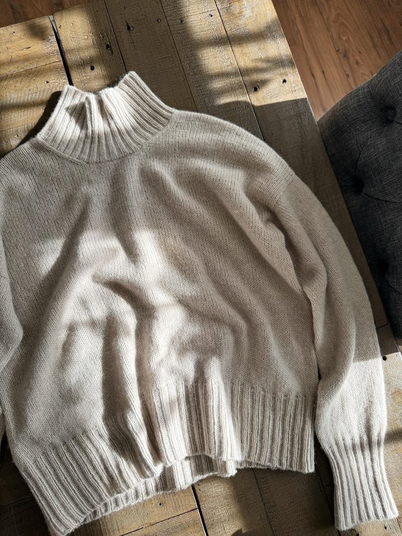 Простой свитер спицами