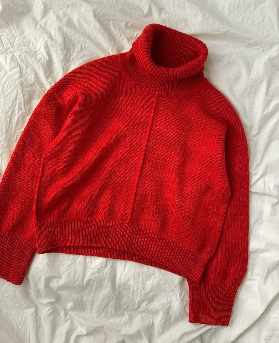 Свитер с японским плечом