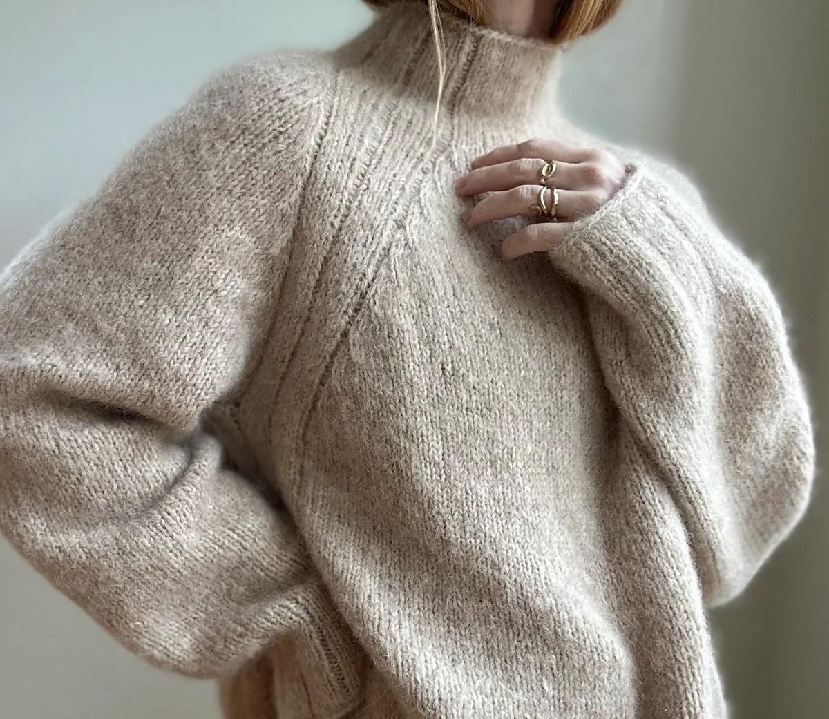 Элегантный свитер-реглан