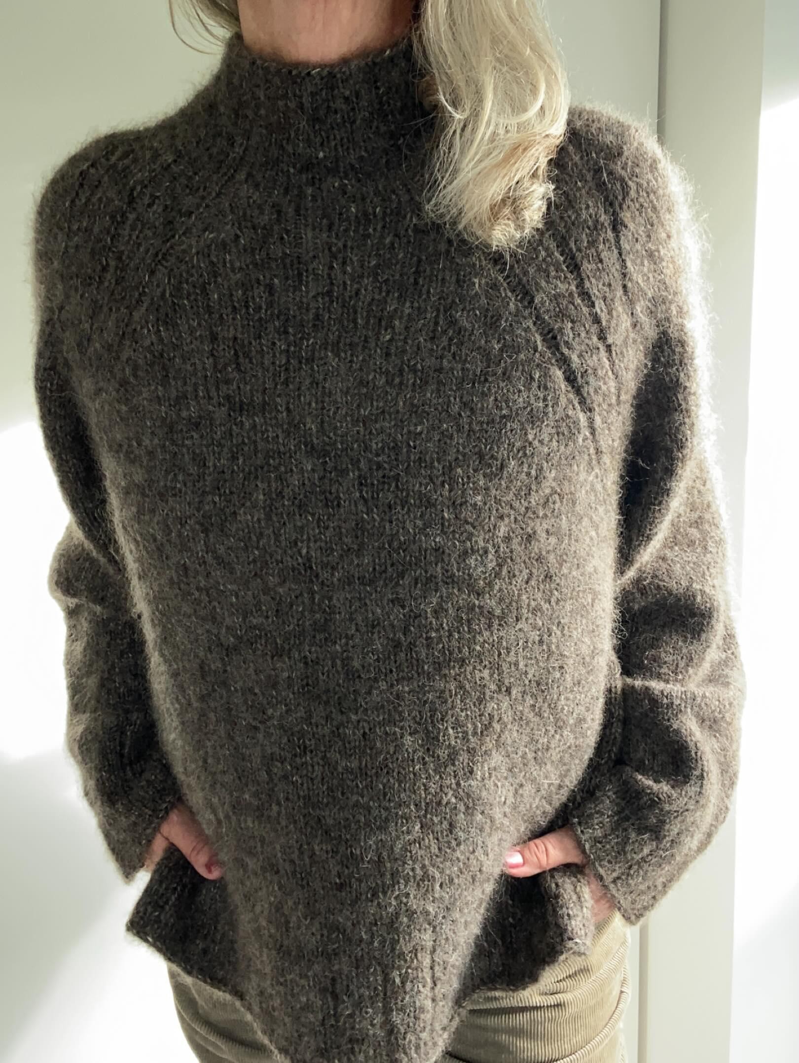 Элегантный свитер-реглан