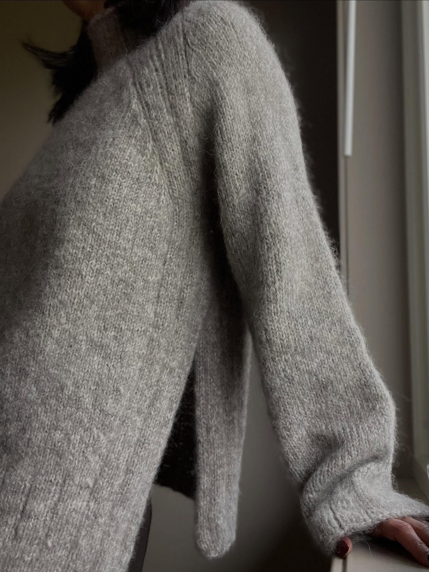 Элегантный свитер-реглан