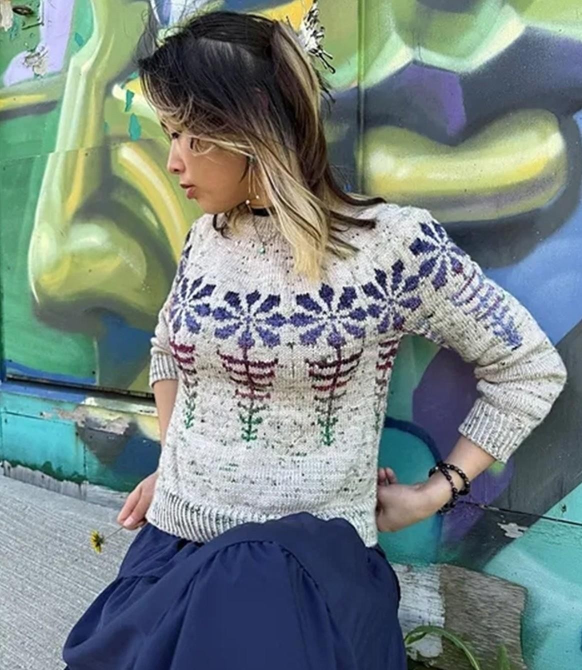 Красивый свитер спицами