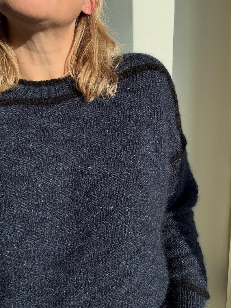 Интересный свитер спицами