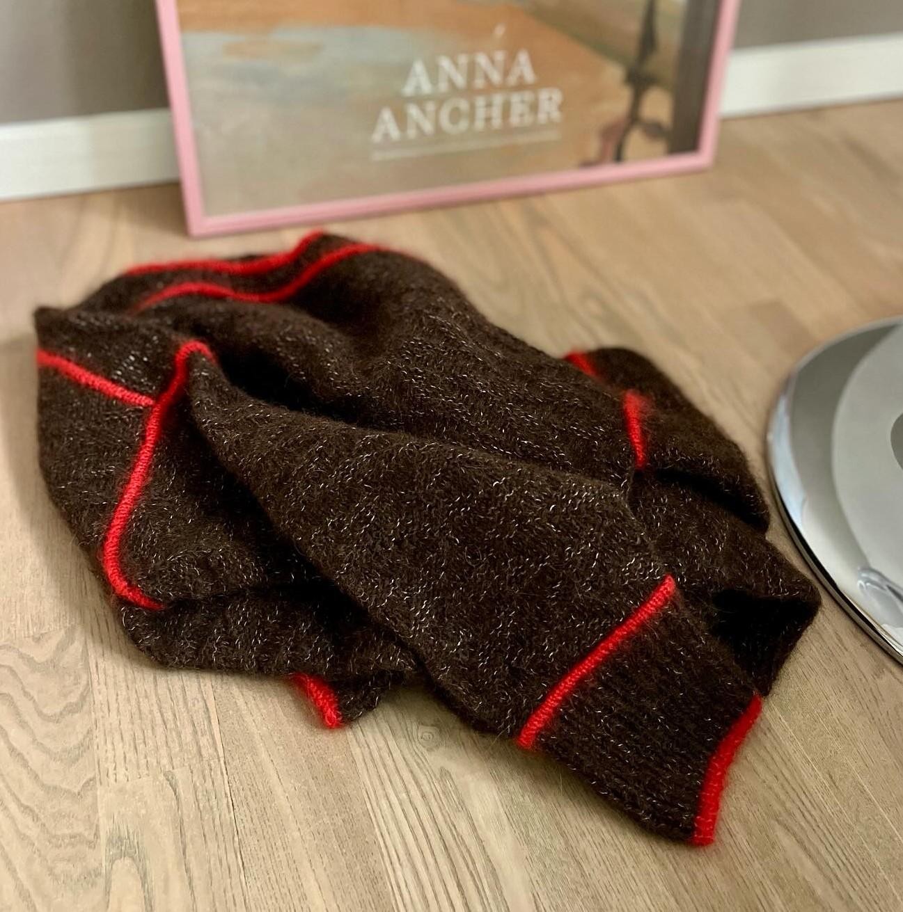 Интересный свитер спицами