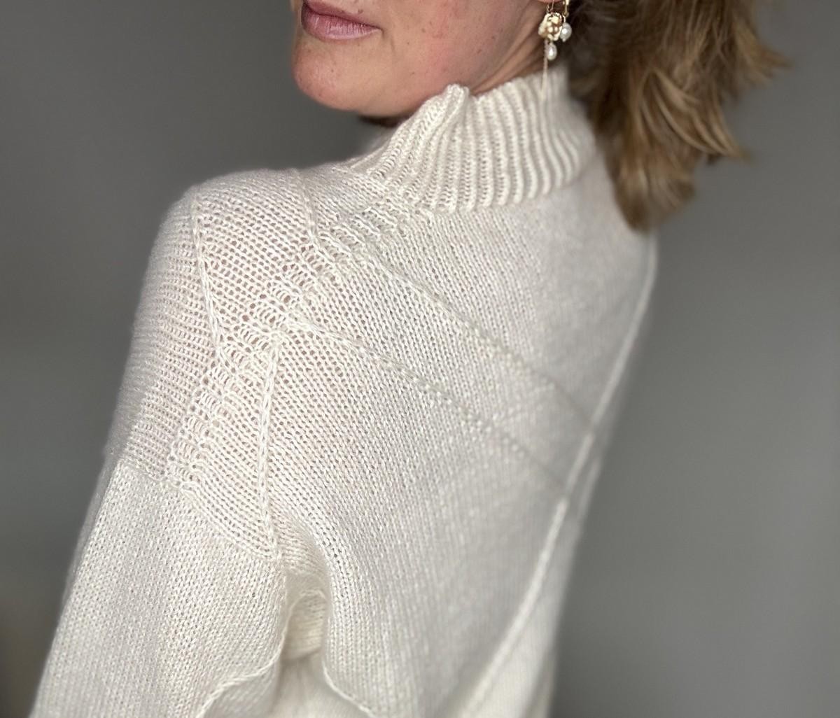 Элеганьный свитер спицами