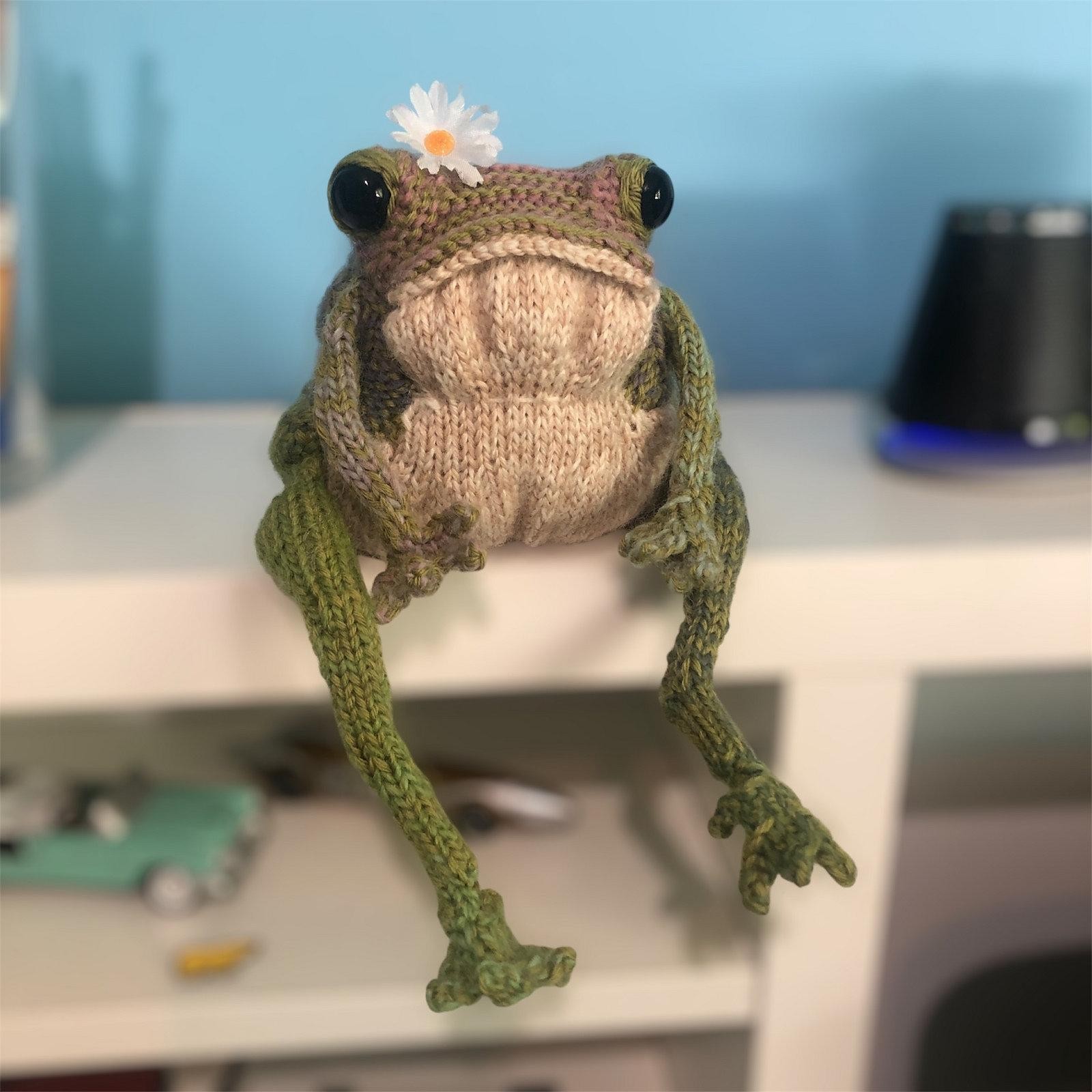 Связать лягушку спицами описание