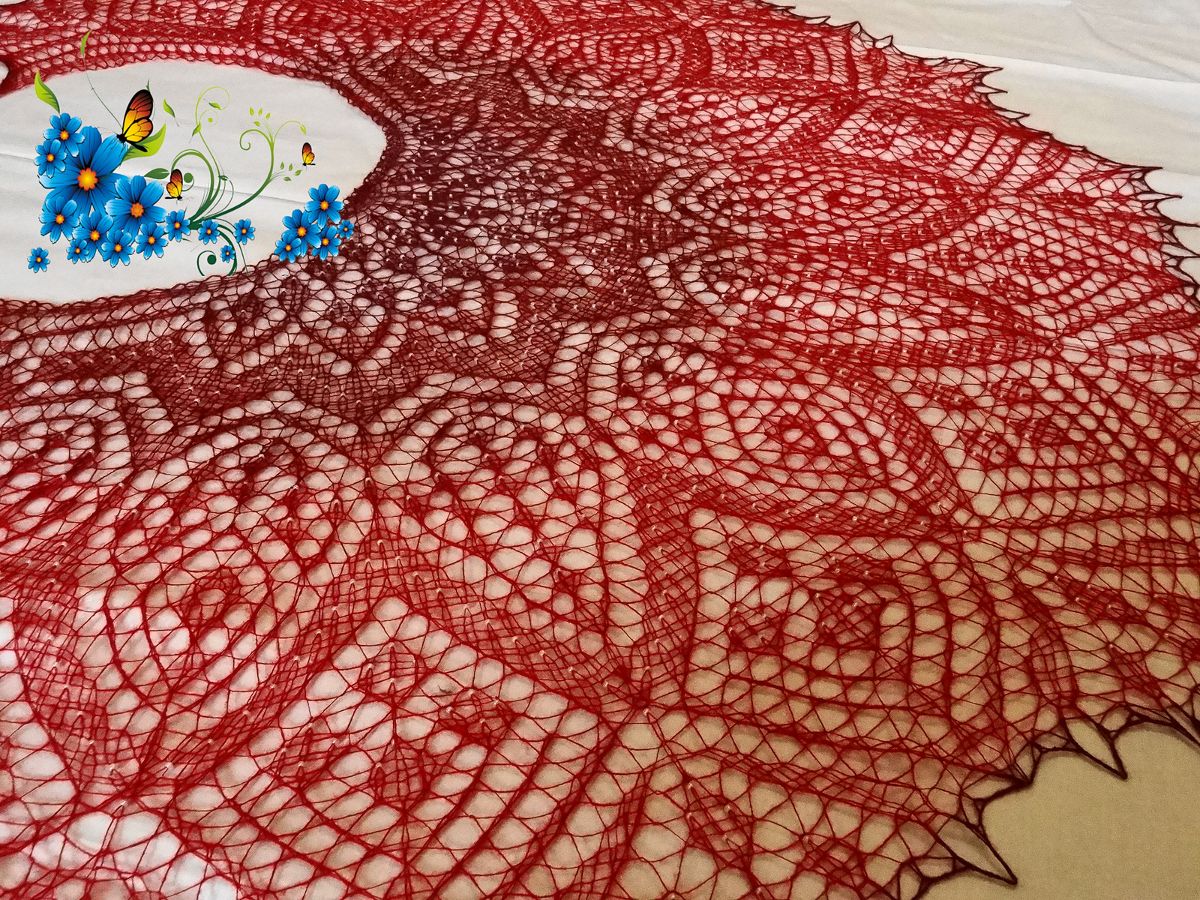 Ажурная шаль из тонкой пряжи