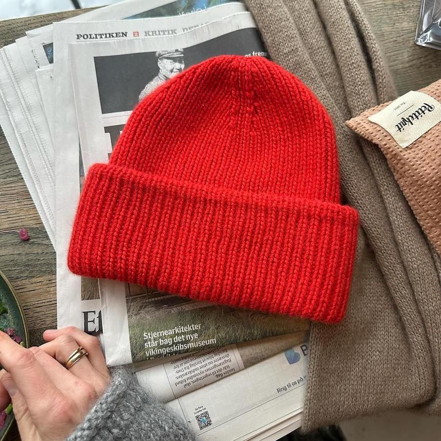 Шапка с отворотами для детей и взрослых, вязаная резинкой спицами Weekend Hat