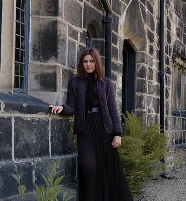 Вязание жакета спицами из толстой пряжи Freya, Enchanted