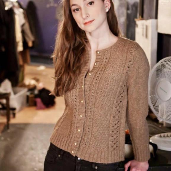 Вязание спицами женского жакета TAINA