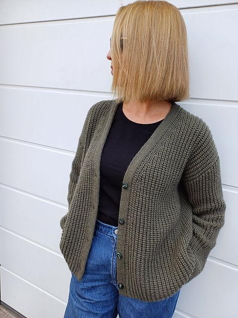 Кардиган резинкой сверху вниз