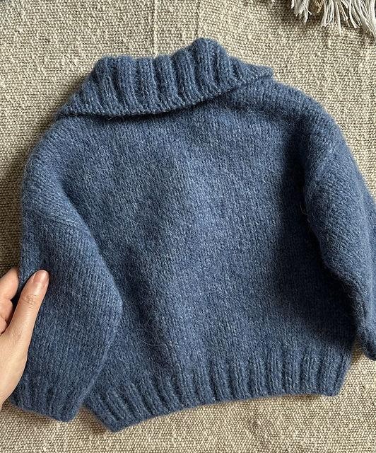 Свитер для малышей