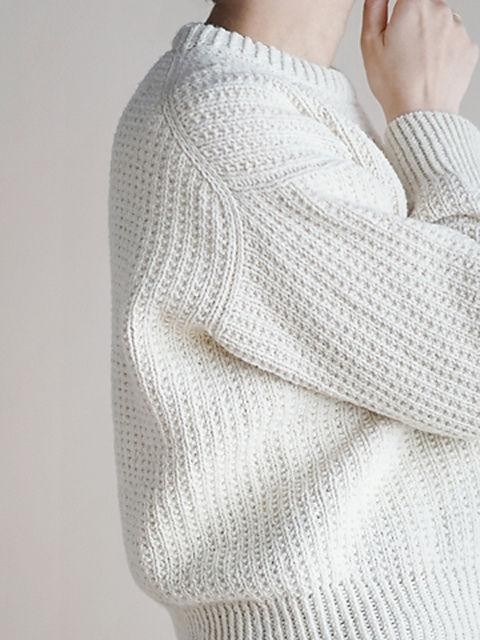 Джемпер рельефным узором