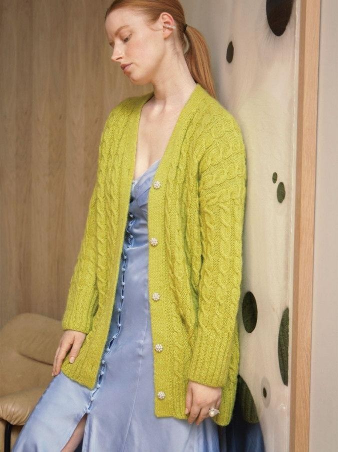 Длинный кардиган косами