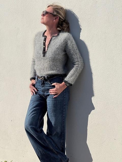 Пуловер с японским плечом