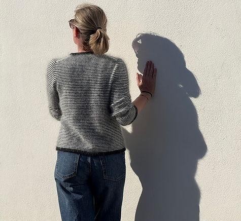 Пуловер без швов