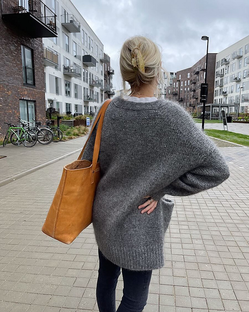 Кардиган без швов V-горловиной