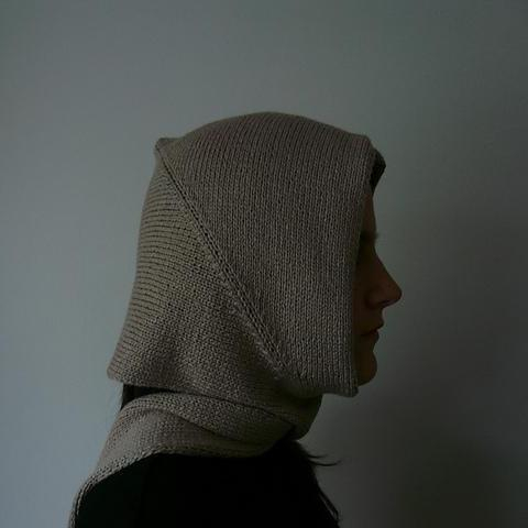 Капор Meera с длинными завязками, вязаный спицами