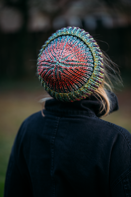 Шапка резинкой бриошь