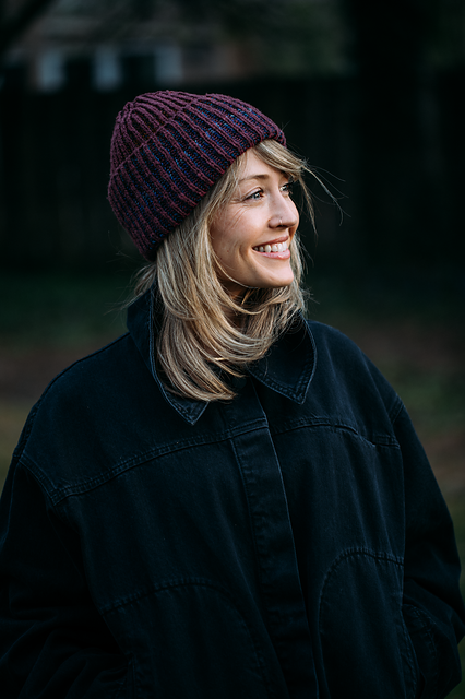 Шапка, вязаная резинкой бриошь