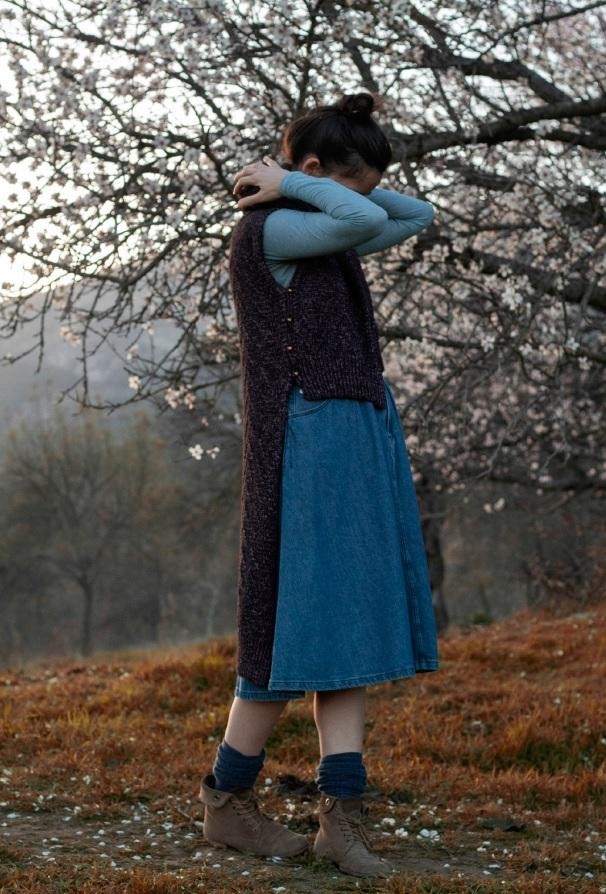 Жилет макси с рельефным узором