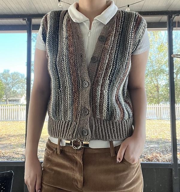 Жилет в полоску поперек спицами