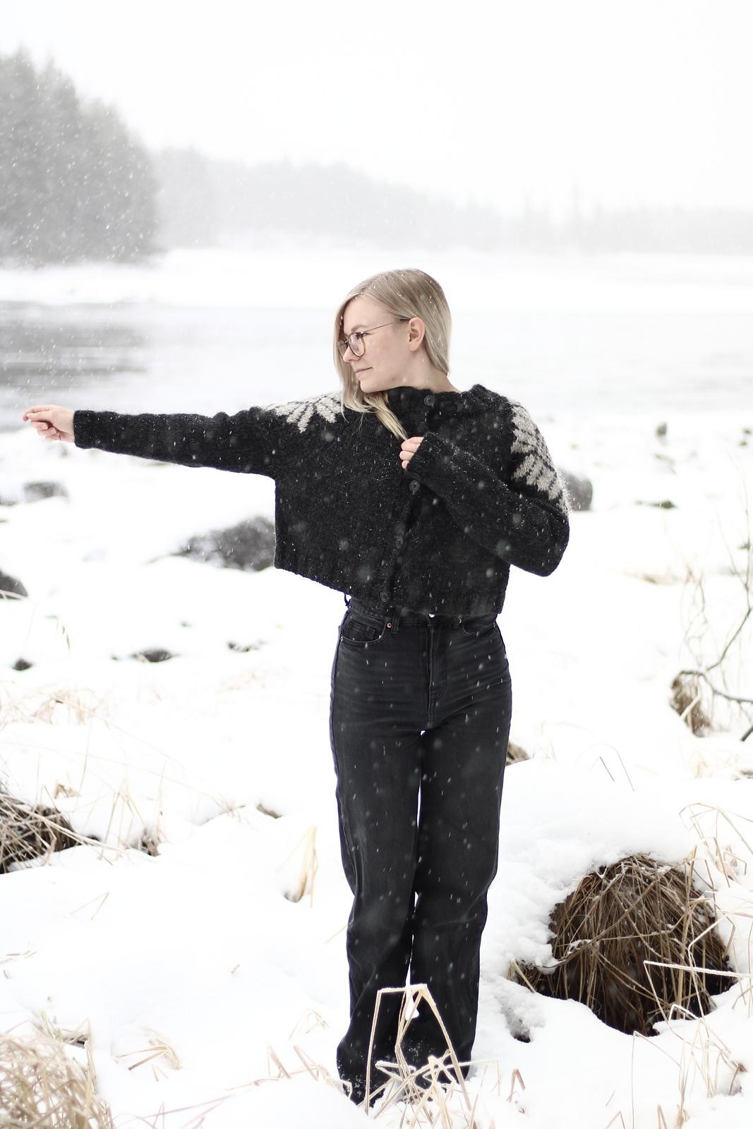 Кардиган из толстой шерсти спицами