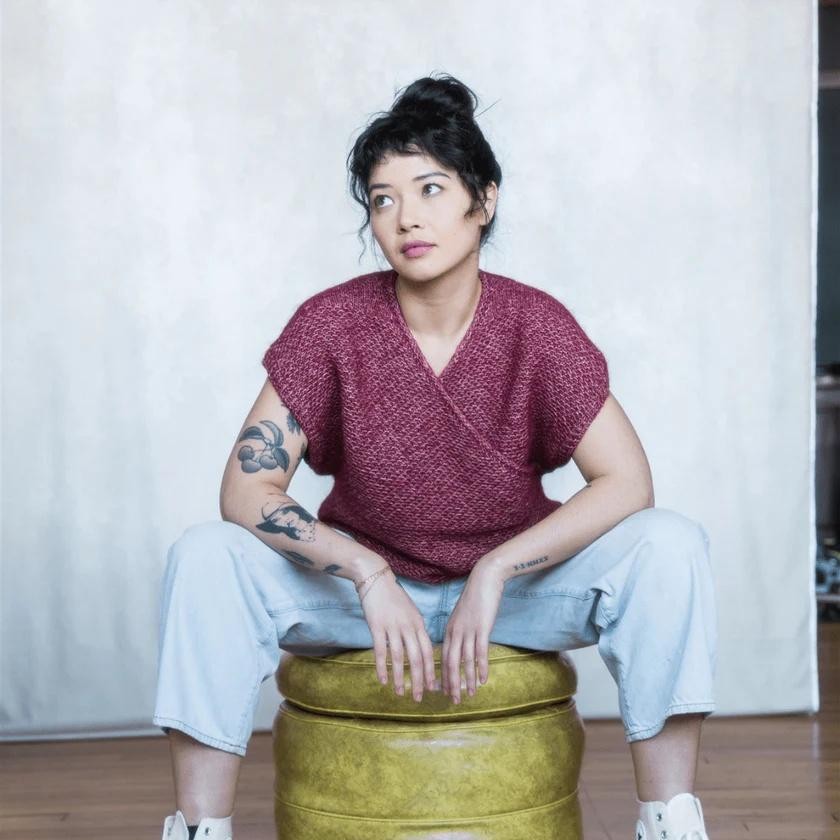 Жилет прямого кроя с запахом