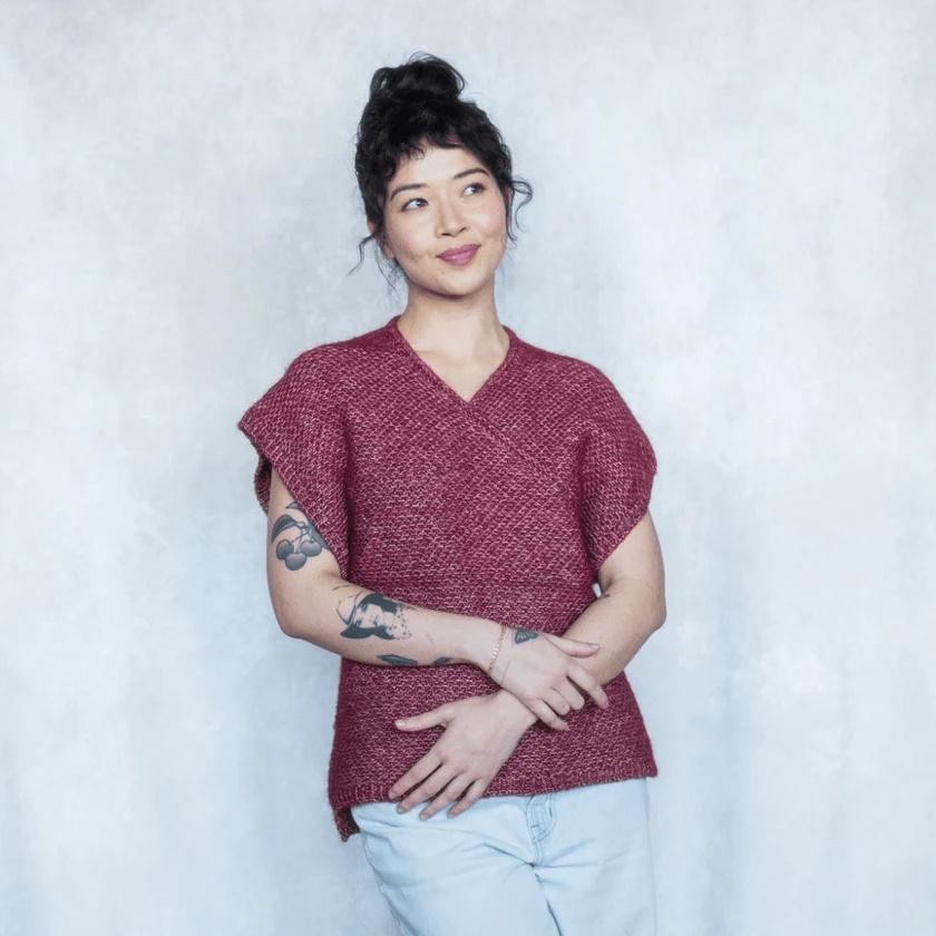 Интересный топ спицами снизу вверх