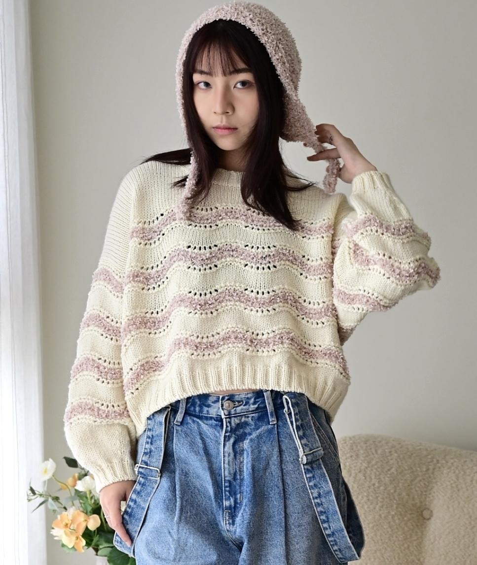 Пуловер с цветными полосками из фактурной пряжи