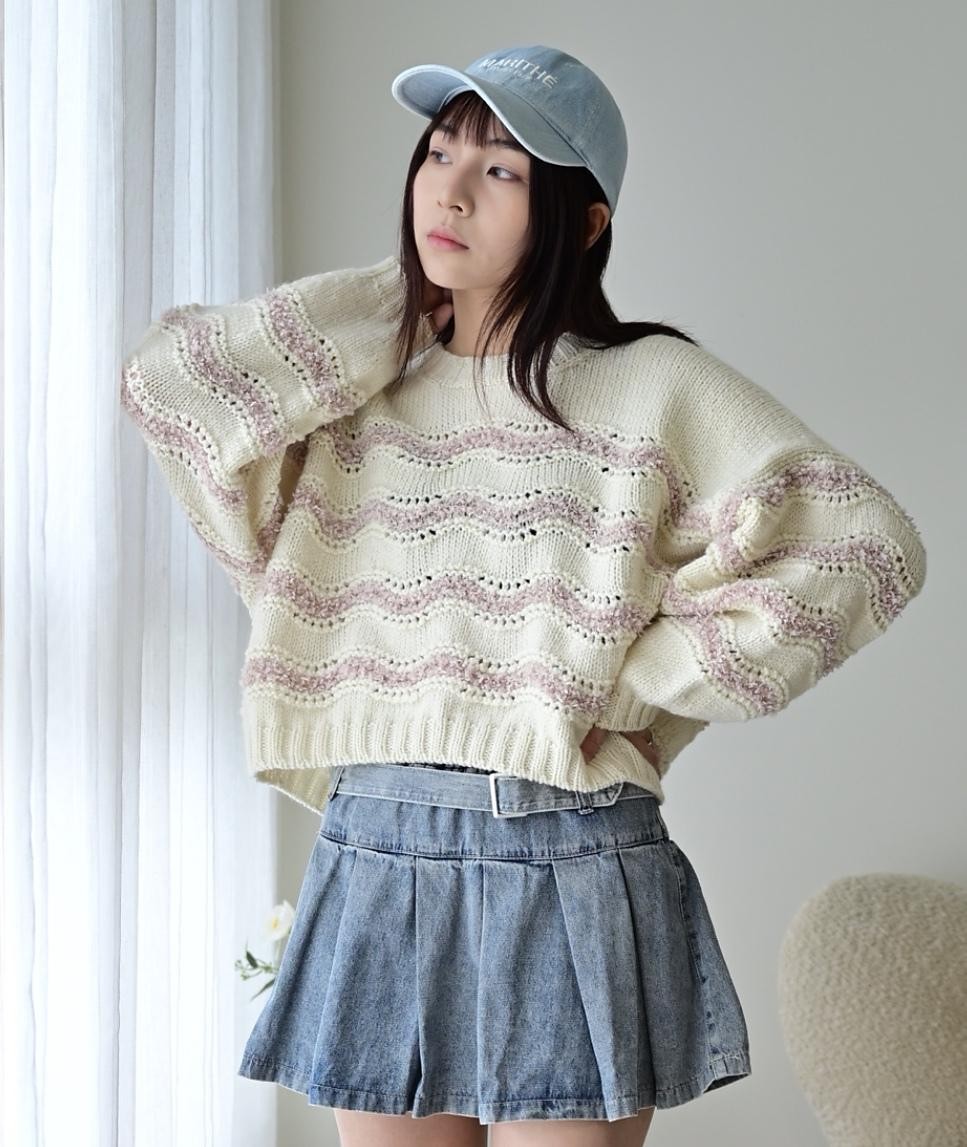 Стильный пуловер в стиле кежуал