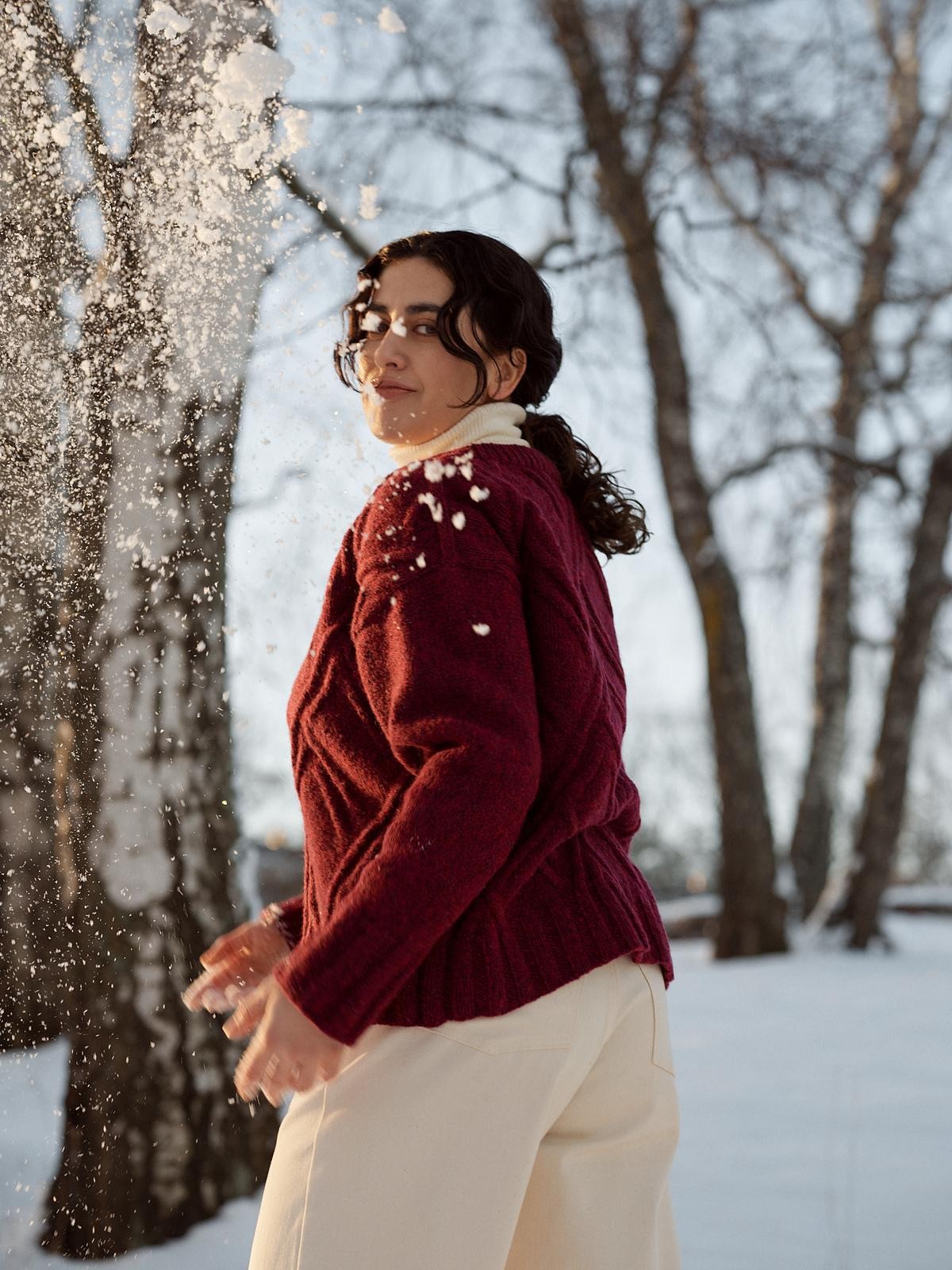 Удобный пуловер с косами для женщин