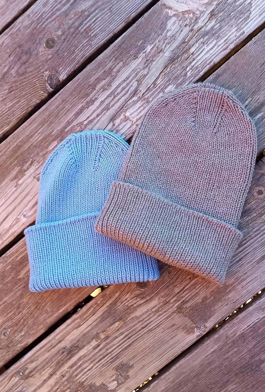 Шапка с интересной изюминкой