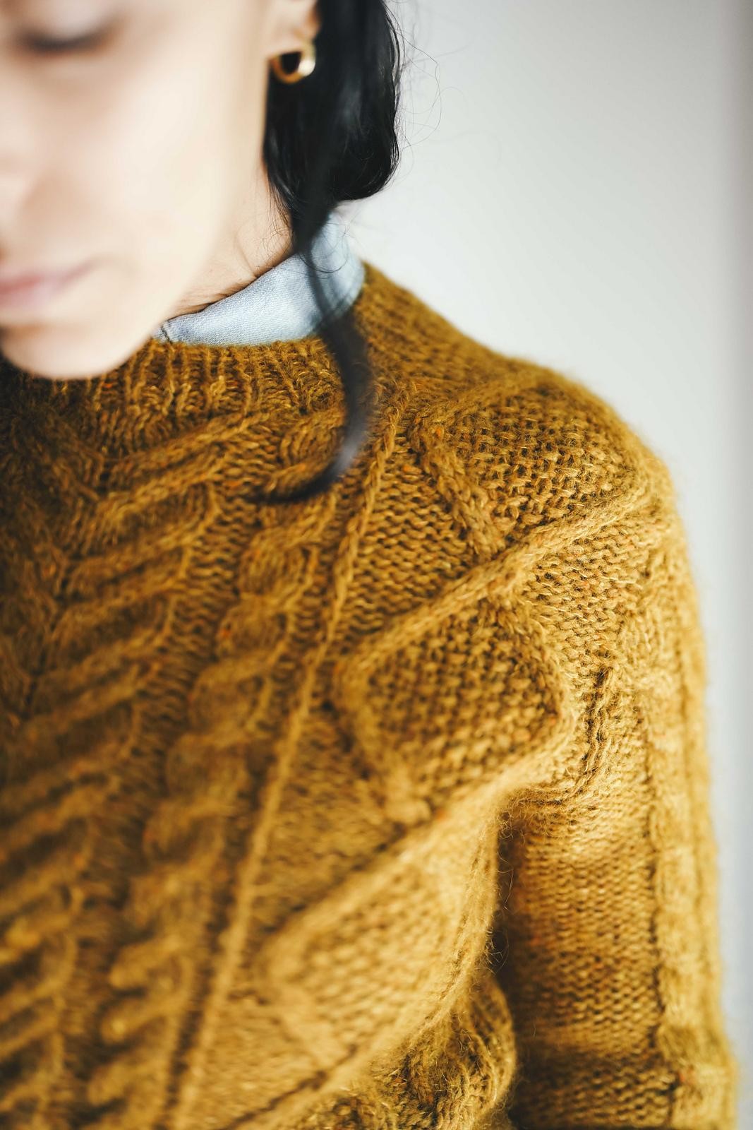 Пуловер из шерсти и мохера спицами