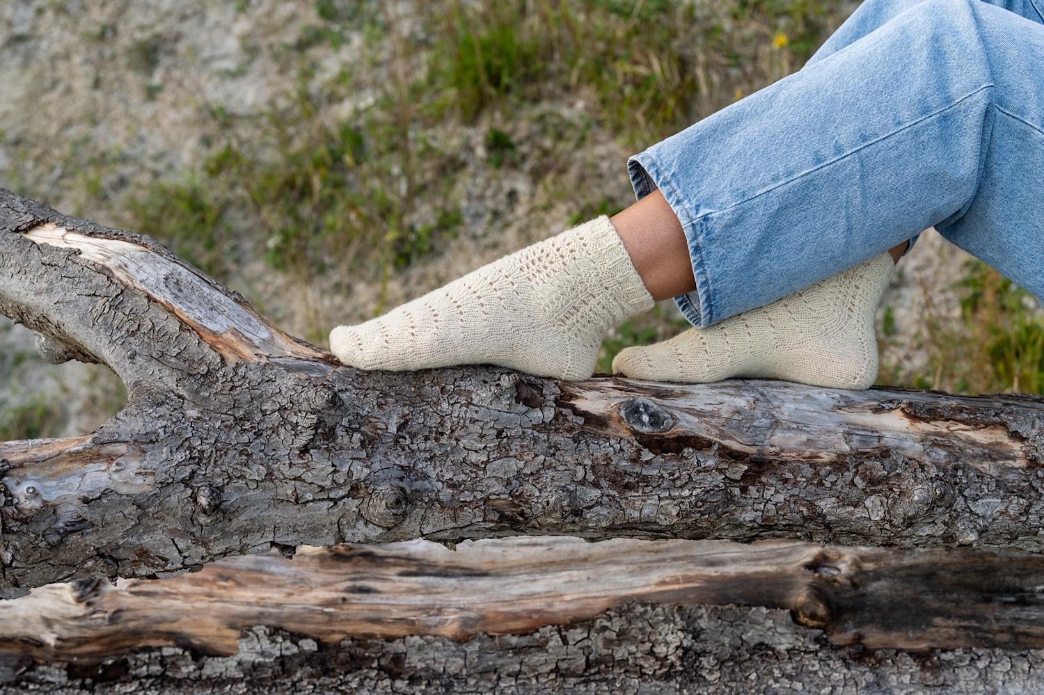 Тонкие ажурные носки для теплой погоды