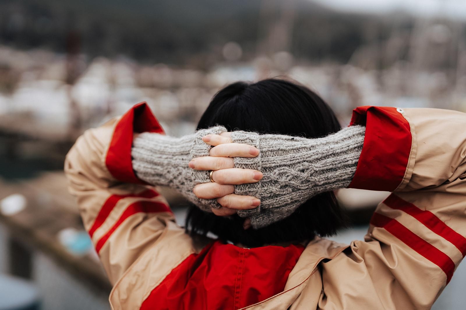 Митенки из пряжи с содержанием мохера