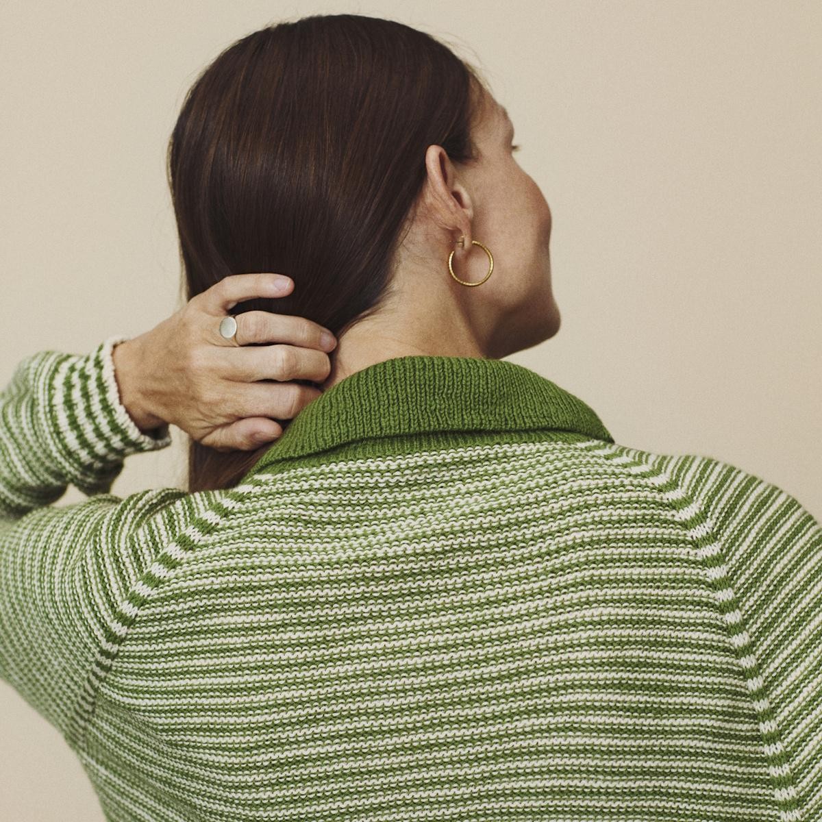 Поло с отложным воротником спицами