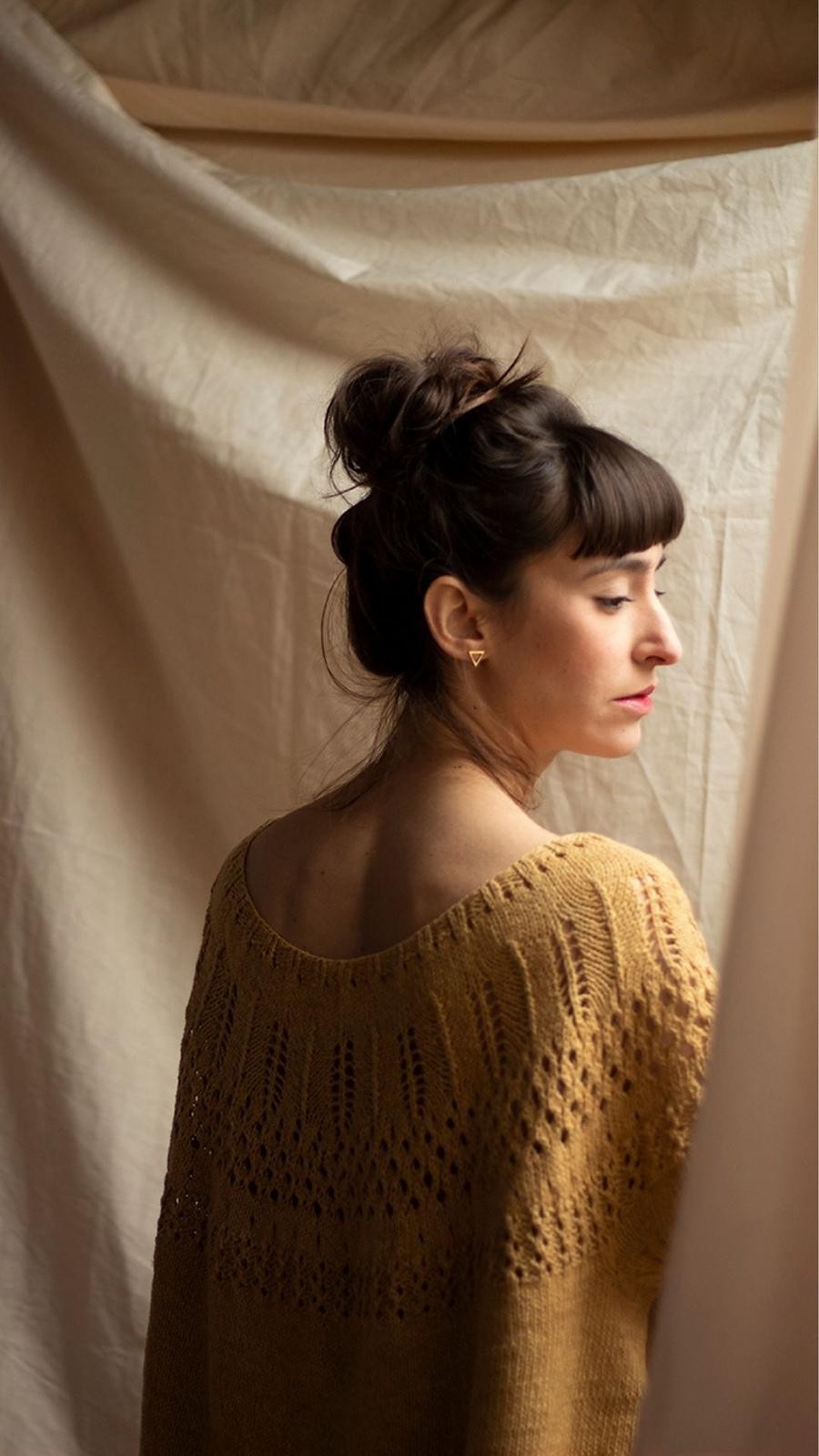 Топ спицами без швов сверху вниз