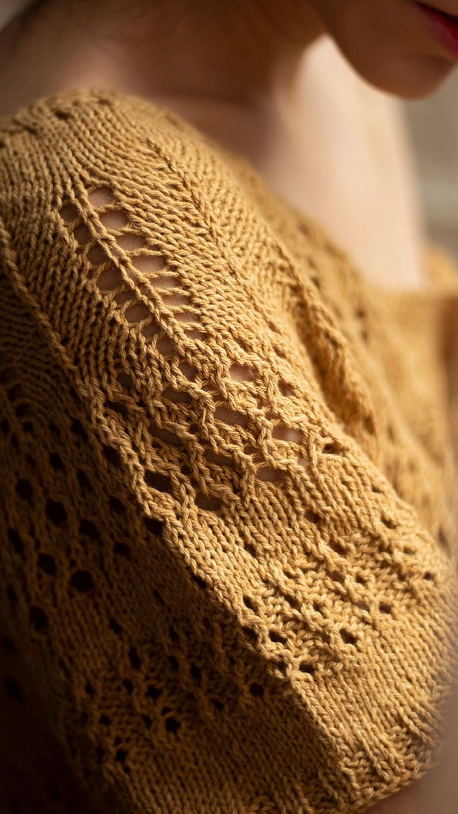 Топ спицами свободного кроя для полных