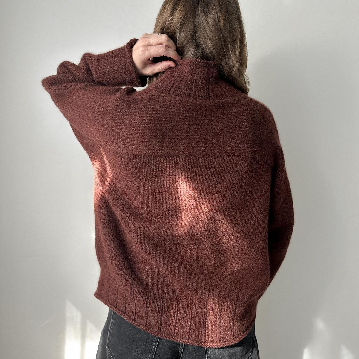 Свитер оверсайз вязаный спицами сверху Air Sweater