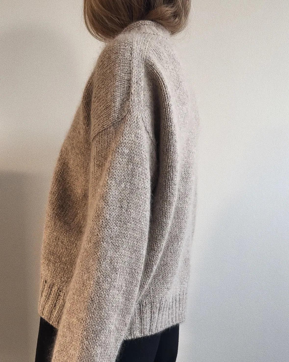 Свитер спицами сверху вниз