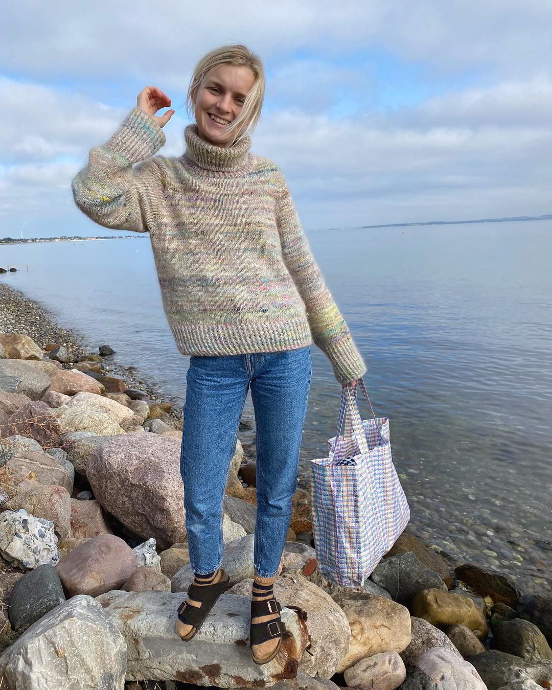 Женский свитер с описанием